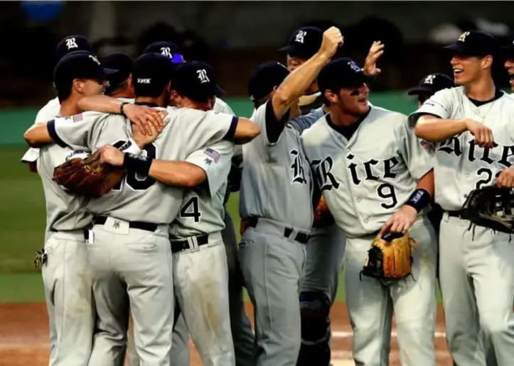 Baseball team celebrates victory.