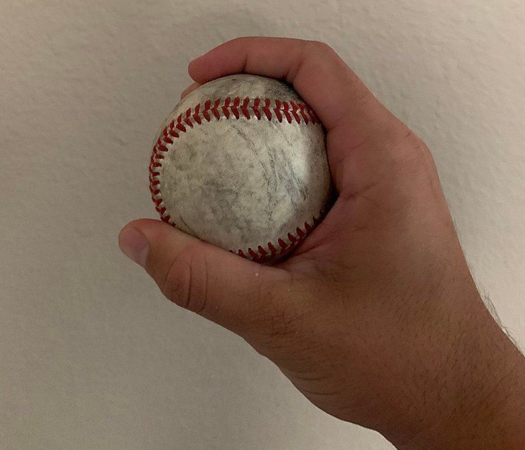 Side view of a curveball grip.